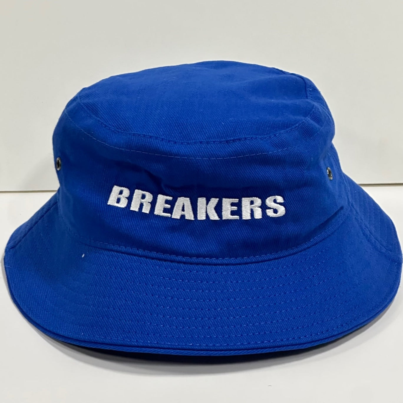 Breakers bucket hat